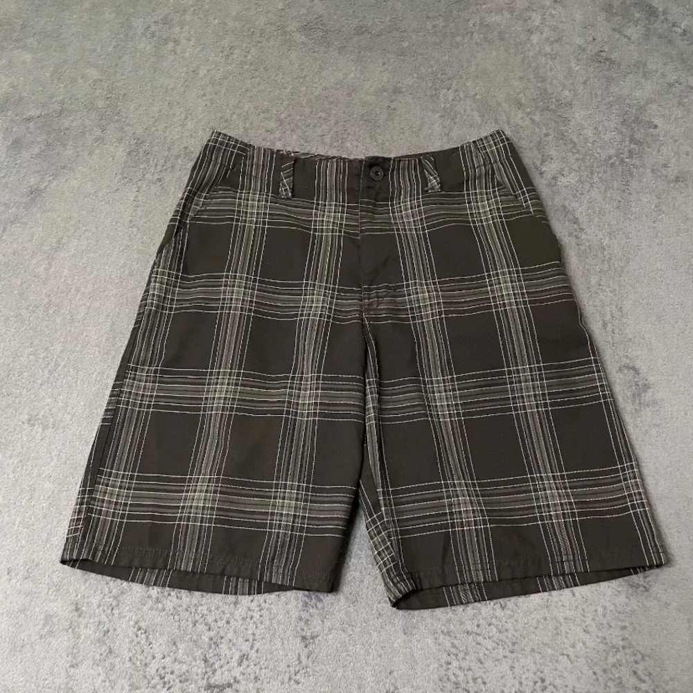 Quiksilver Shorts Spell out Men 31 Black Gray Chino Flat Front Plaid Inseam-10"
